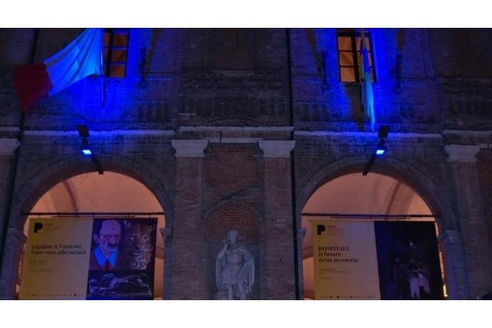 Municipio in blu w.jpg