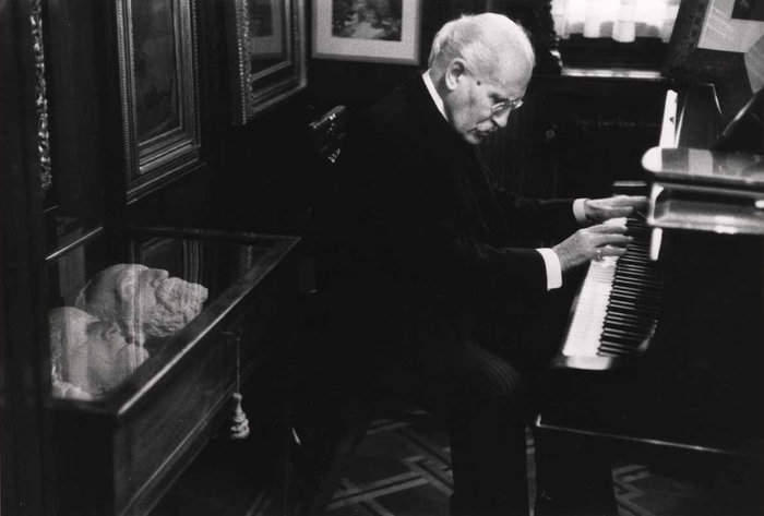 toscanini_al_pianoforte