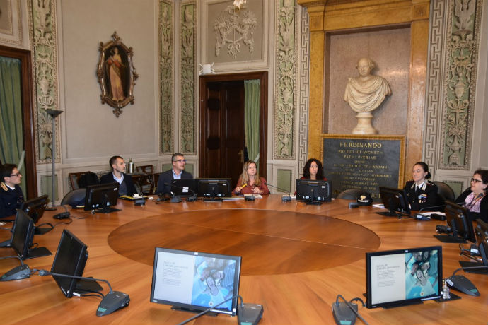 Seletti REspira con il cuore w.jpg