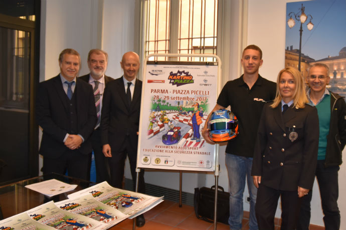 Karting in piazza presentazione w