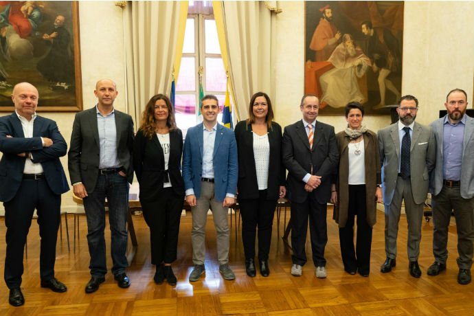 thumbnail_2019 10 14 Pizzarotti Alinovi sottoscrizione KM verde-1 w1.jpg
