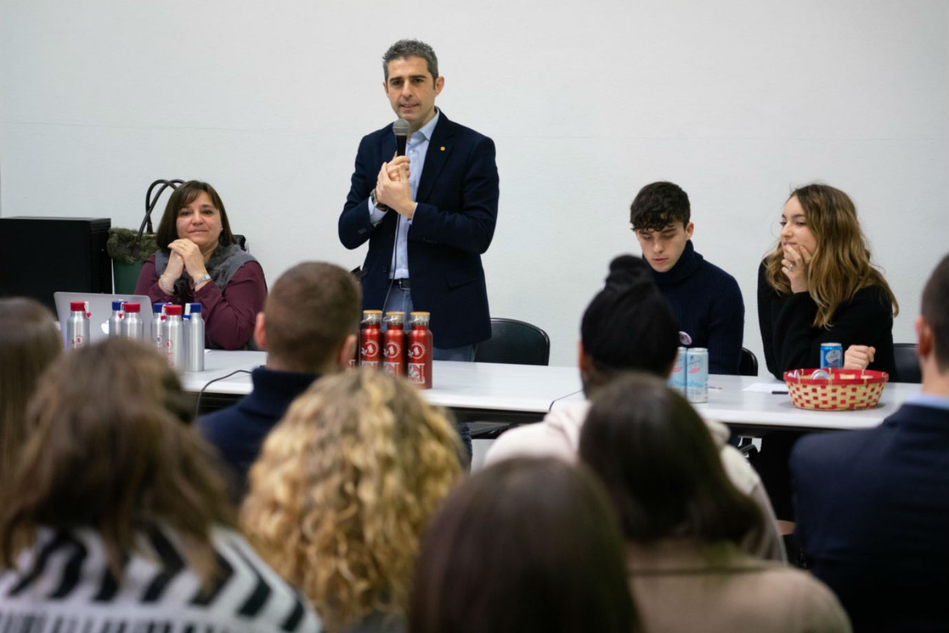 Pizzarotti incontro studenti Ulivi w.jpg