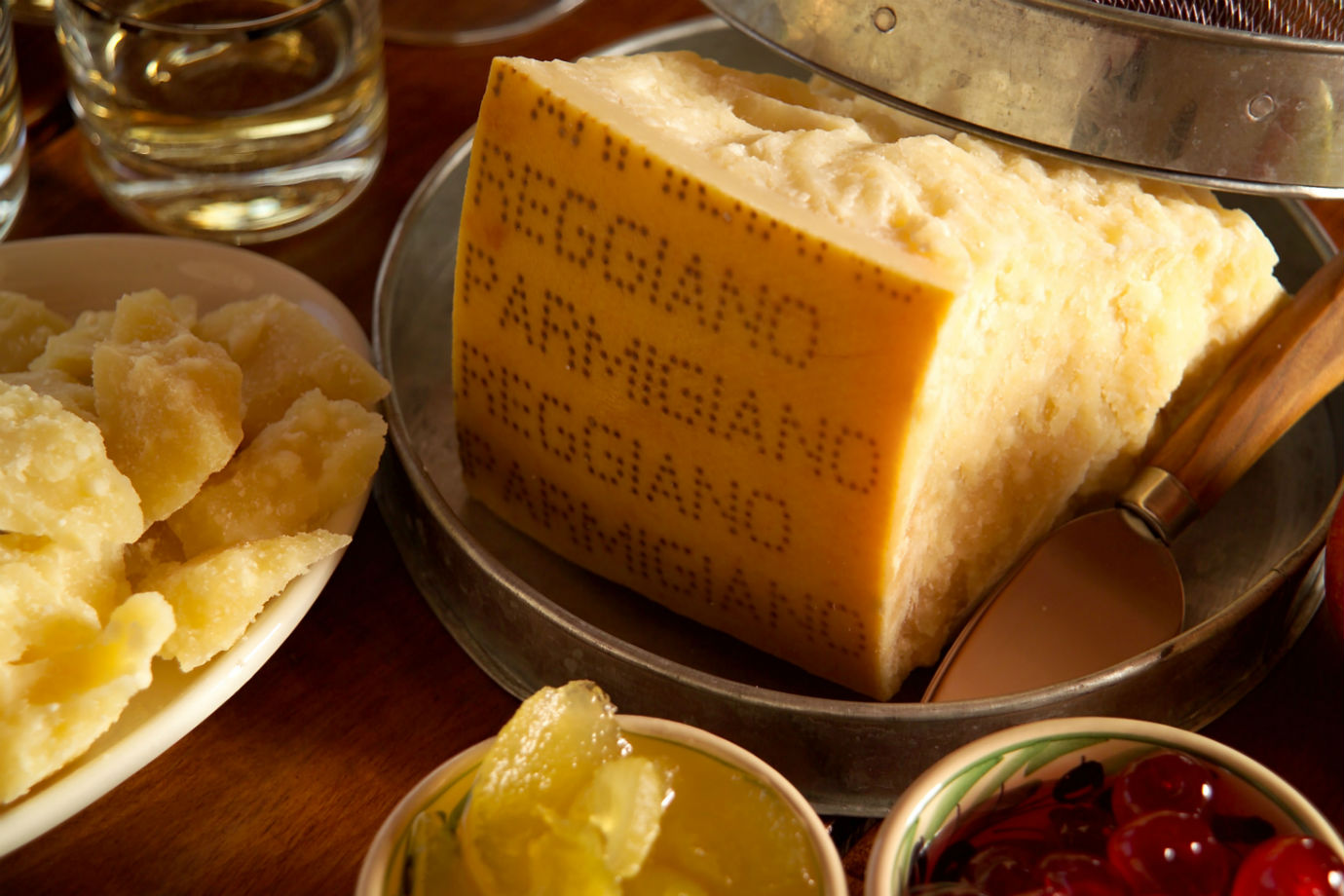 Parmigiano reggiano w