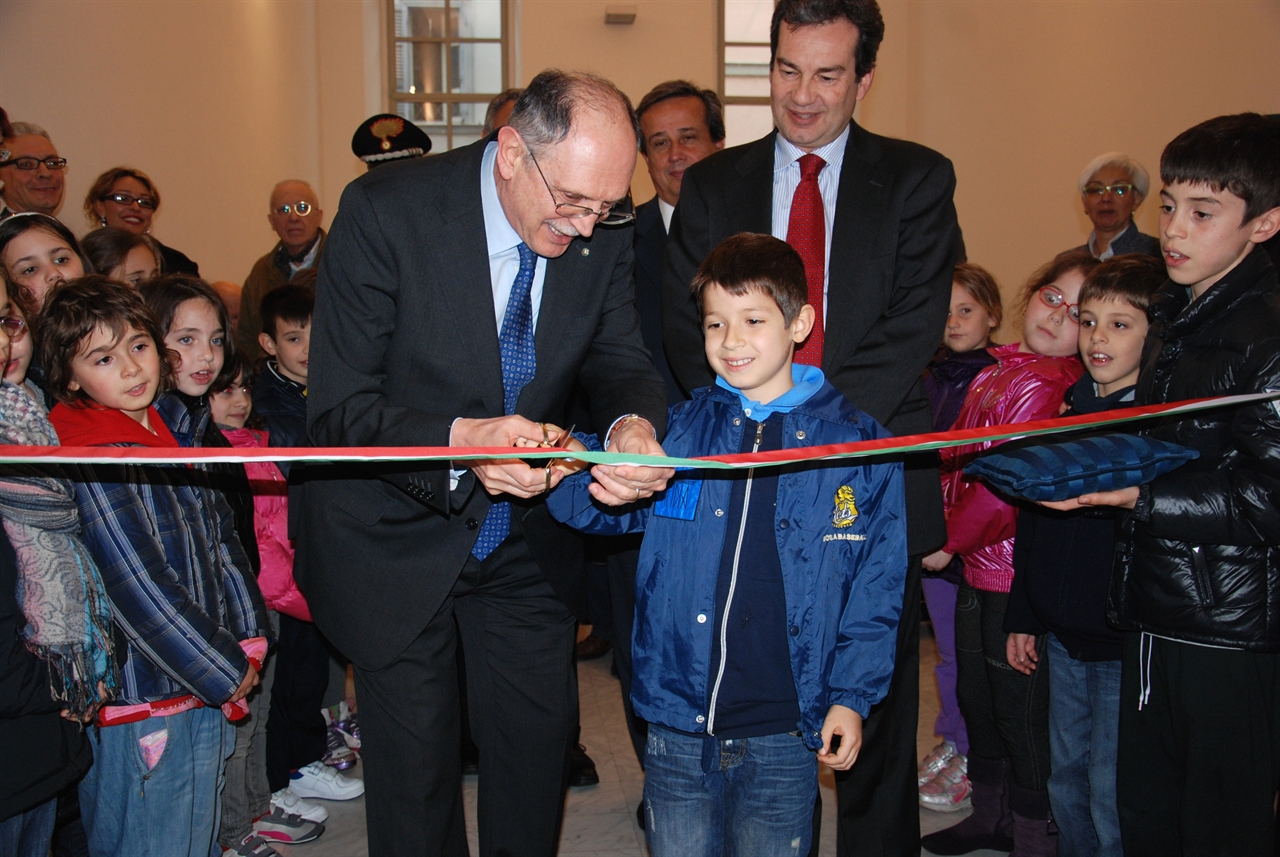 Taglio nastro mostra