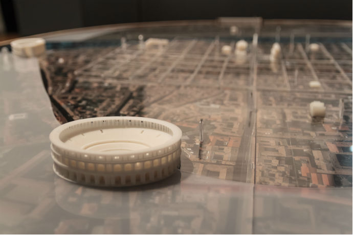 Dettaglio mostra  1 w