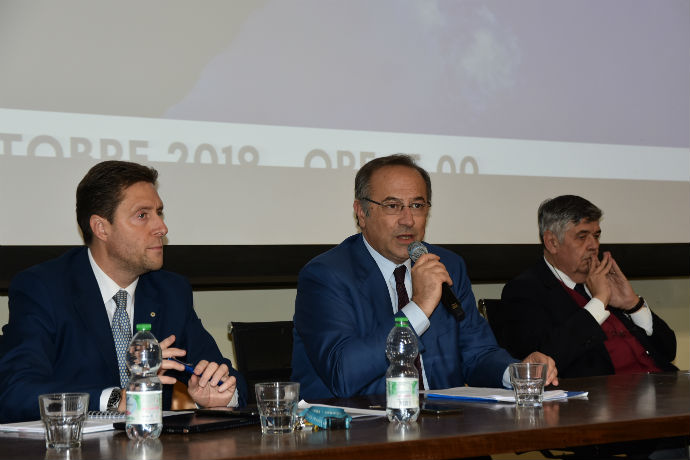 Ferretti Public Governance w1 ok.jpg